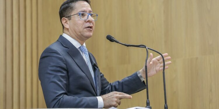 Ricardo Marques cobra finalização do edital de licitação do transporte coletivo