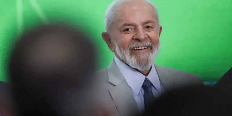 Lula avalia vetar taxação federal de compras internacionais até US$ 50