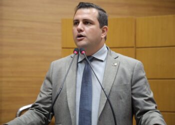 Marcos Oliveira destaca Atheneu ONU e pergunta sobre destino do Fundo de Pobreza