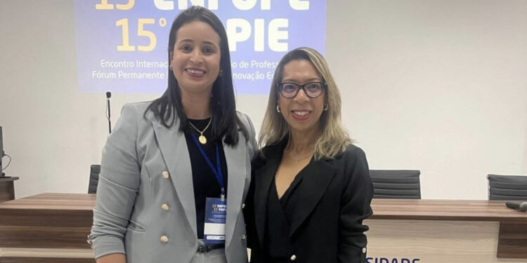 Escola Estadual Monsenhor Marinho participa do 13º Encontro Internacional de Formação de Professores