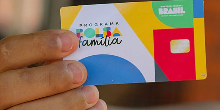 Caixa paga Bolsa Família a beneficiários com NIS de final 4