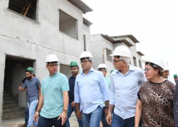 Prefeito Edvaldo e governador Fábio visitam obras do BID na zona Oeste de Aracaju