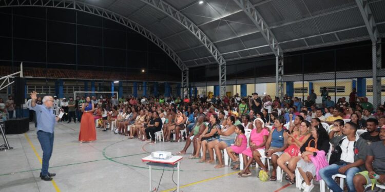 Prefeito Edvaldo apresenta a moradores obra de urbanização do Nova Olaria