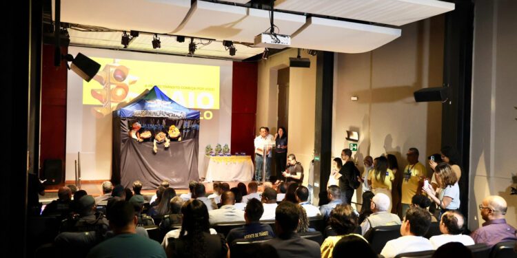 Prefeitura de São Cristóvão marca presença na abertura do Maio Amarelo 2024