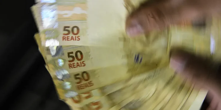 Arrecadação federal cresce 8,26% e chega a R$ 228,87 bilhões em abril