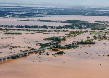 Número de desalojados dobra em 24 horas no Rio Grande do Sul