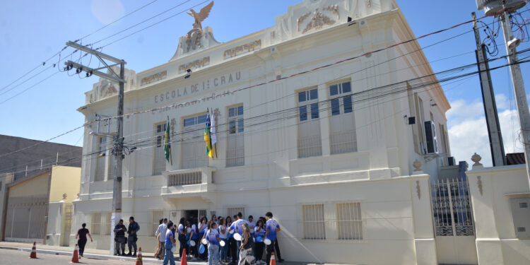 Governo de Sergipe investe mais de R$ 15 milhões em escolas estaduais de Propriá