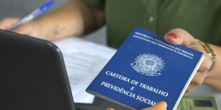 Confira as vagas divulgadas pela Secretaria do Trabalho nesta quarta-feira