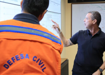 Governador disponibiliza estrutura do Estado para mitigar efeitos das chuvas