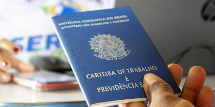 Mais de 80 vagas são divulgadas pela Secretaria do Trabalho