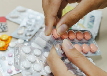 Secretaria da Saúde conscientiza a população sobre o uso racional de medicamentos