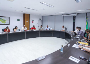 Governador Mitidieri recebe Sindicato da Educação em mais uma mesa de diálogo 