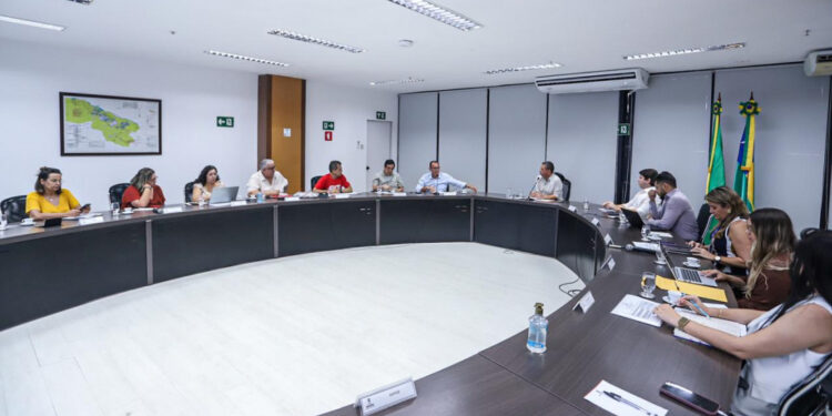 Governador Mitidieri recebe Sindicato da Educação em mais uma mesa de diálogo 