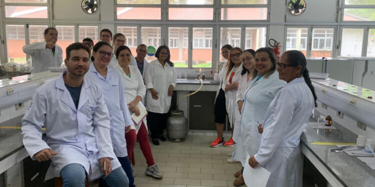 Programa de Qualificação Docente conta com a participação de 800 professores de Sergipe