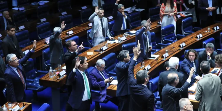 Senado aprova taxação de compras internacionais de até US$ 50