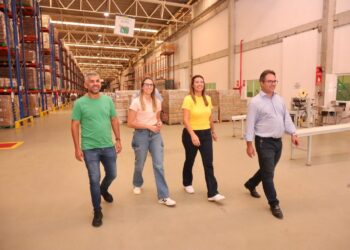 Rafaela de Hilda visita fábrica da Maratá e destaca importância do grupo para Lagarto e Sergipe