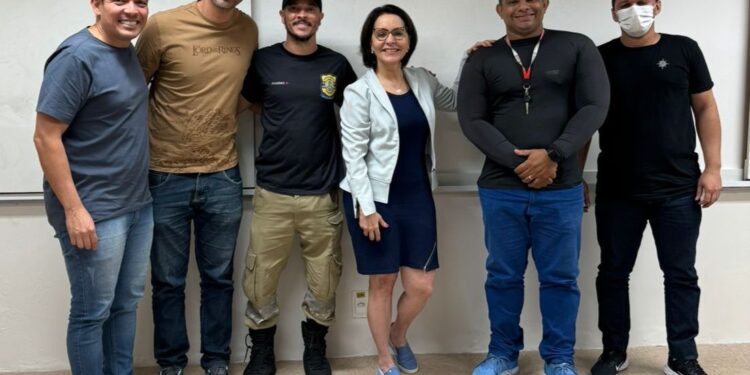Emília Corrêa recebe demandas dos agentes de trânsito de Aracaju
