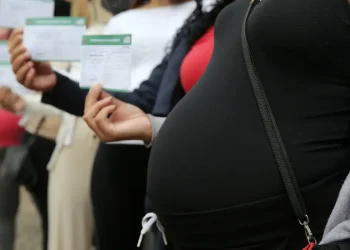 Médicos alertam gestantes sobre importância da vacinação no pré-natal