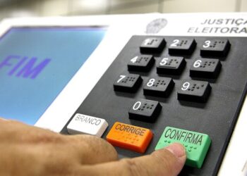 Pesquisa afirma que mais de 50% dos eleitores dizem ter vivenciado compra de votos