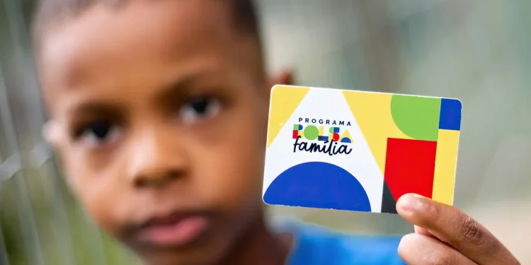 Caixa começa a pagar Bolsa Família de junho