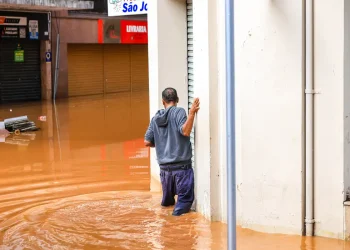 Mortes por leptospirose chegam a 13 no Rio Grande do Sul