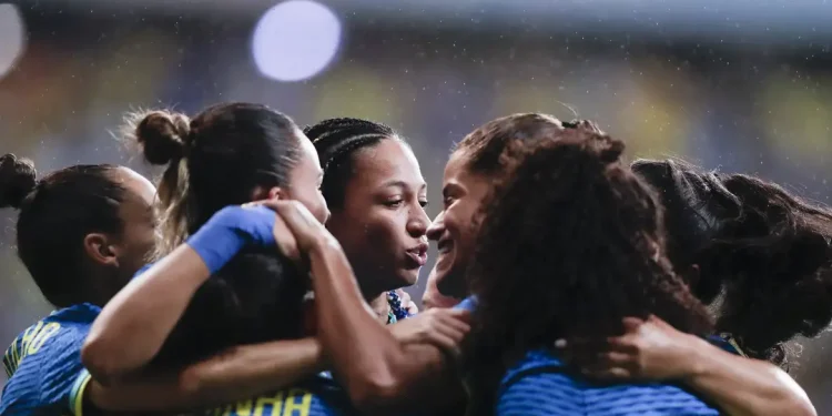 Brasil goleia Jamaica em último jogo antes da convocação para Paris