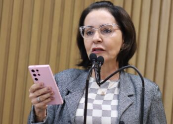 Crise nas UTIs pediátricas não é falta de dinheiro, mas de responsabilidade, afirma Emília