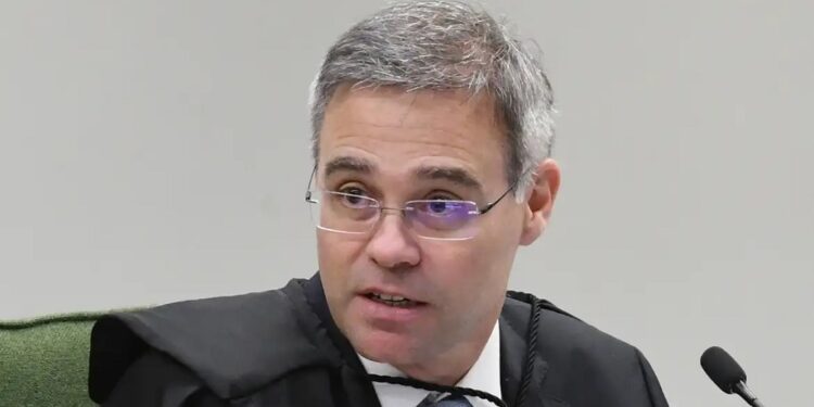 André Mendonça toma posse no cargo de ministro efetivo do TSE