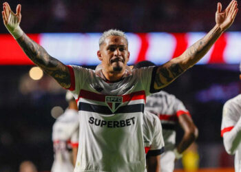 São Paulo espanta nova zebra diante do Criciúma e volta a ganhar apesar de falha de Jandrei