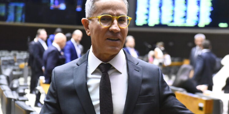 Nitinho indica R$ 2,8 milhões para reforma do Teatro Tobias Barreto