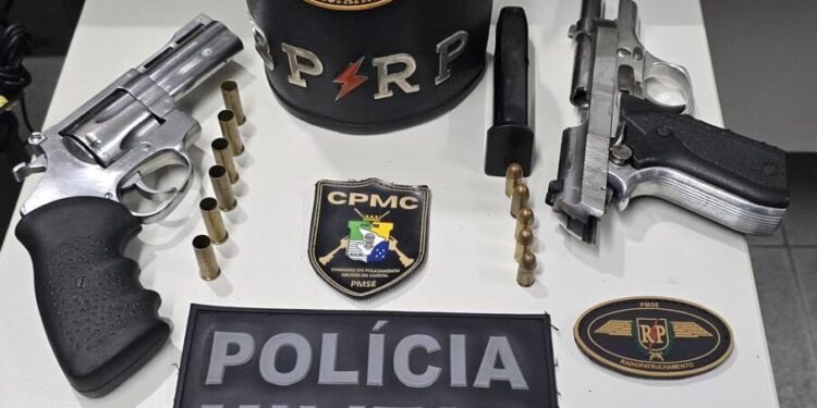 PM apreende duas armas de fogo durante o cumprimento de mandados de prisão no Loteamento São Braz