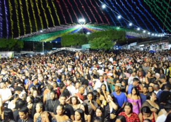 Prefeitura de Socorro realiza segunda noite dos Festejos Juninos no município com São João Antecipado do Conjunto Jardim