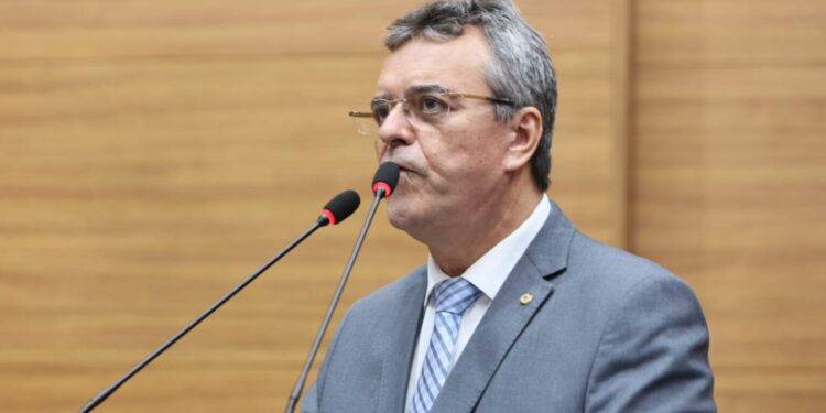 Deputado Luciano Pimentel registra recorde histórico do Banese