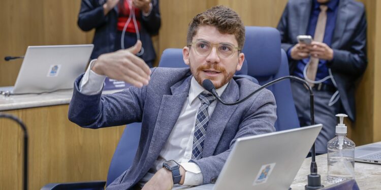 PL de Breno Garibalde visa combater a violência nas escolas municipais 