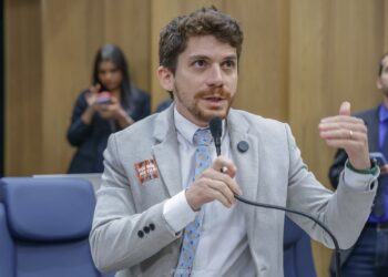 Autismo: PL de Breno Garibalde quer proibir o uso de fogos com estampido