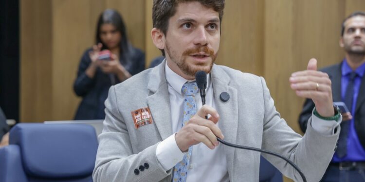 PL dos fogos: Breno Garibalde realiza audiência pública sobre importância do tema