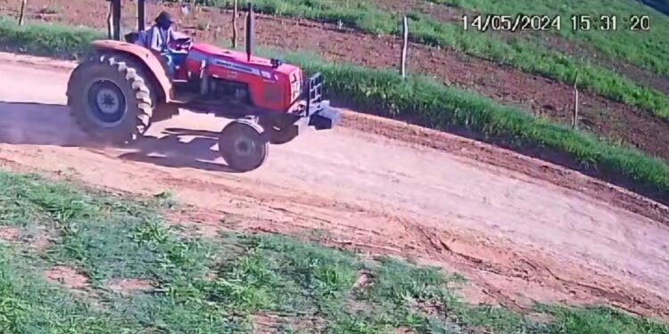 Polícia Civil divulga imagens de suspeitos do roubo de trator e motocicleta na Zona Rural de Simão Dias