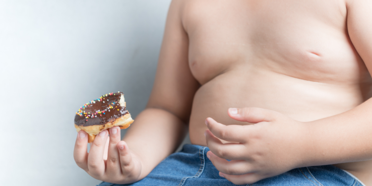 Índice de obesidade infantil no Brasil é quase três vezes maior que a média global