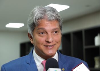 “É mais dignidade e qualidade de vida”, diz Dr. Samuel ao solicitar serviços de drenagem e pavimentação para avenidas de Socorro