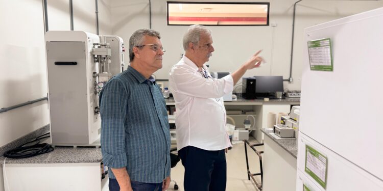 Deputado Luciano Pimentel visita Instituto de Tecnologia e Pesquisa