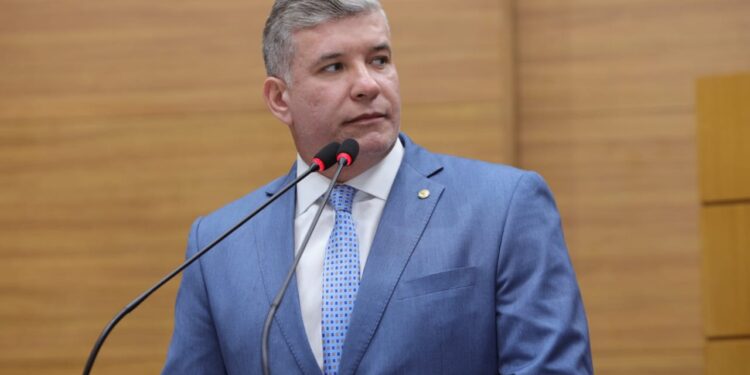 Deputado destaca abertura de leitos de UTI pediátrica