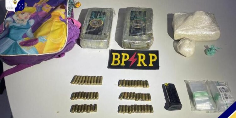 Polícia Militar aprende drogas ilícitas e munições em Nossa Senhora do Socorro