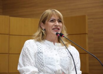 Deputada repercute superlotação no Hospital Regional de Estância