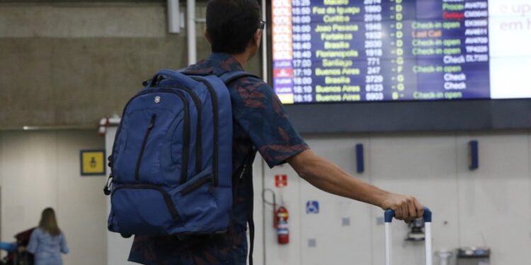 Anac sugere suspensão de 1 ano para passageiros indisciplinados