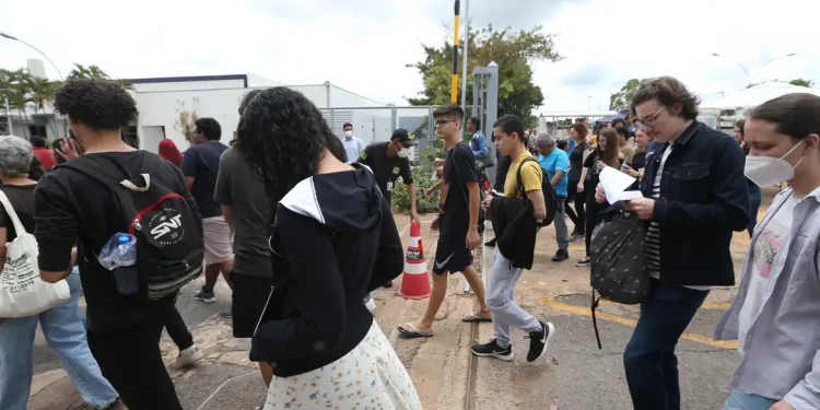Estudantes têm até esta sexta-feira para se inscrever no Enem