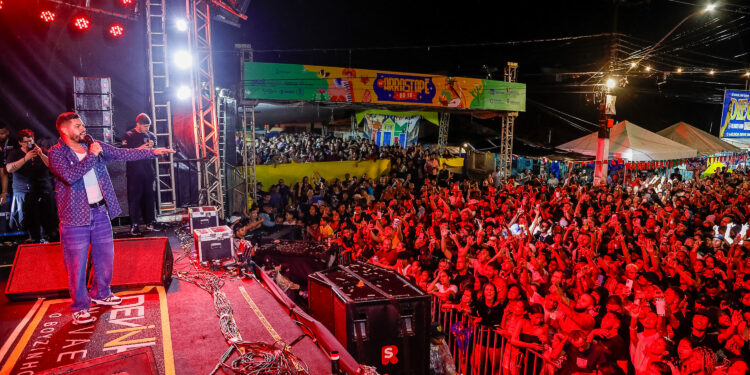 Forró e arrocha marcam primeira noite do Arrastapé do 18