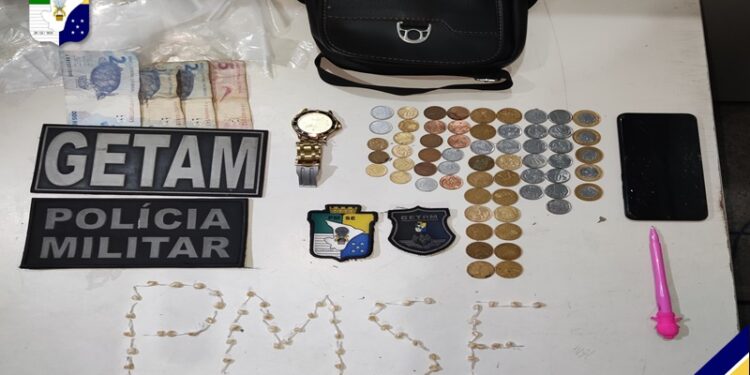 PM prende casal por suspeita de tráfico no Centro de Aracaju