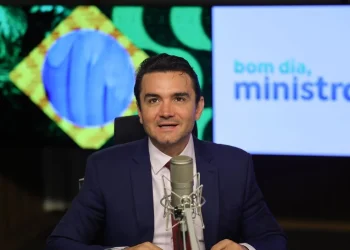 Ministro do Turismo evidencia pontos positivos da PEC das Praias