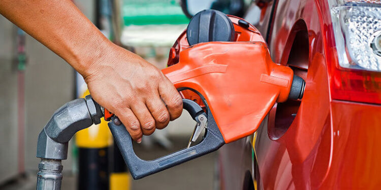 Preço da gasolina deve subir nesta semana