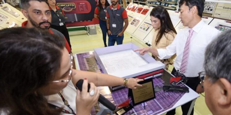 Yandra visita fábrica Yazaki com embaixada japonesa e destaca geração de emprego